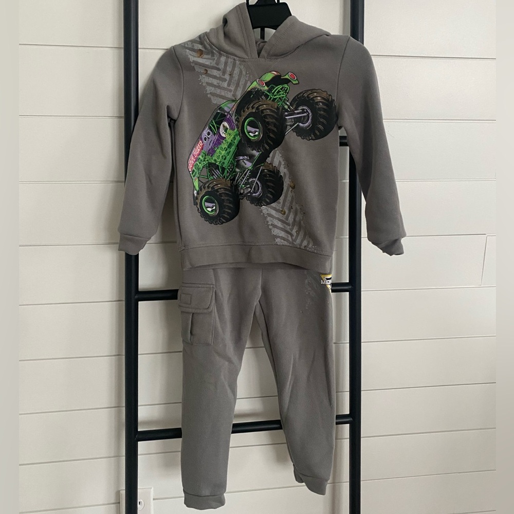 5T Monster Jam Sweat Set